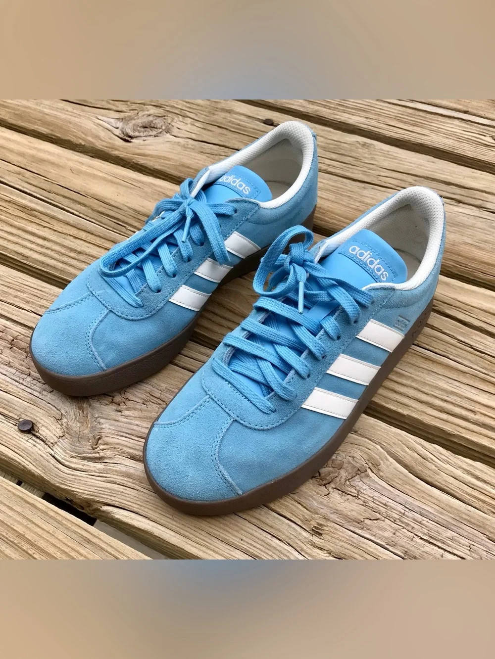 Mens 7 Womens 9 ADIDAS Light Robin Egg Blue Gum Bottom Lace Up Sneakers
